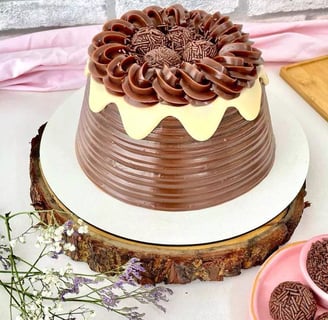 O Curso Vivendo da Confeitaria Funciona? A Professora Raylane Dutra é Boa?