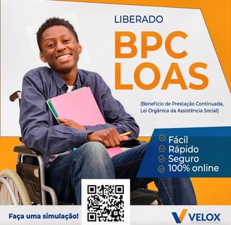 Beneficiário BPC Loas na cadeira de rodas, alegre após fazer empréstimo consignado 