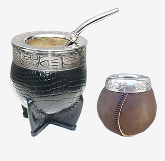 Mate gourd covered in natural leather. With an alpaca ferrule and bombilla.