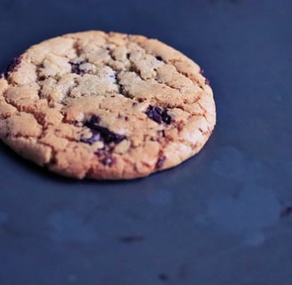 THE Vegan Chocolate Chip Cookies