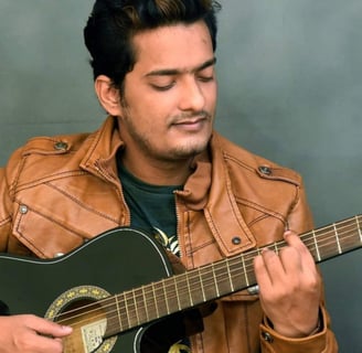 Ravee Mishra  Bollywood Playback Singer