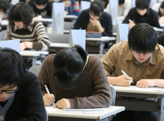 Photo borrowed from https://brokenchalk.org/educational-challenges-in-south-korea/