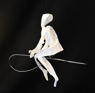 mobile sculpture papier personnage mouvement