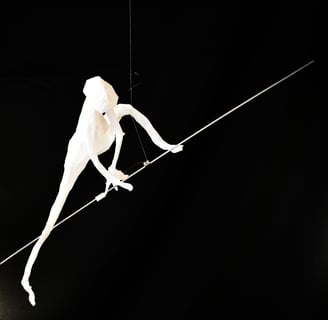 mobile sculpture papier personnage mouvement