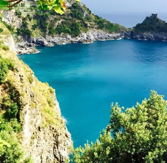 Grotta Dello Smeraldo Italy 