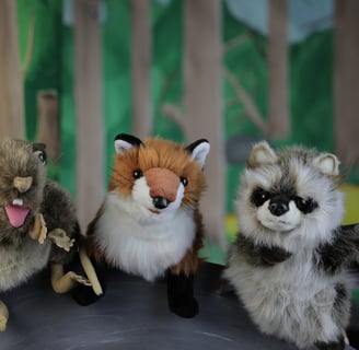 Die Ratte, Der Fuchs, Der Waschbär beim spielen Staufenberger Puppentheater