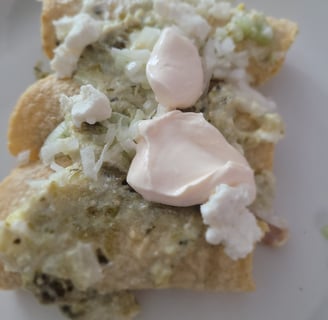 Enchiladas verdes potosinas