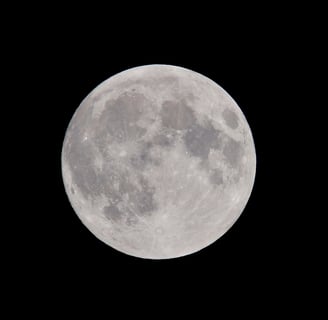 Picture of full moon by photographer Peter De Vink from Pexels 