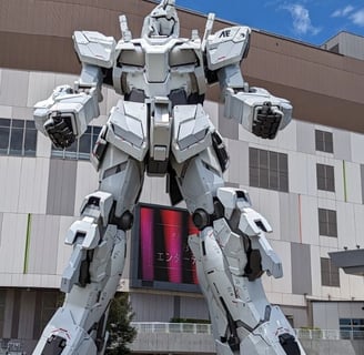 Unicorn Gundam in Odaiba Daiba Tokyo