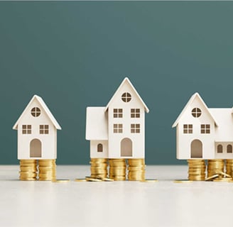 Imagem de avaliação de casas para venda representada por diferentes tamanhos de imóveis e valores.