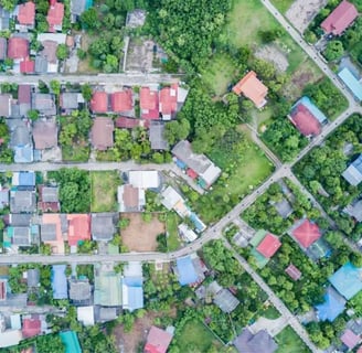 Imagem aérea de um bairro utilizada no laudo de avaliação de terreno urbano