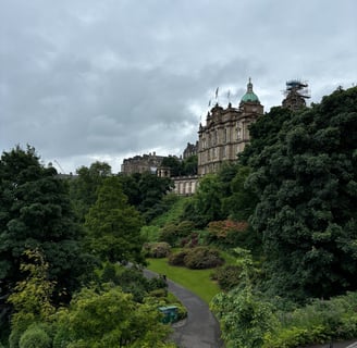 edinburgh castle in scotland