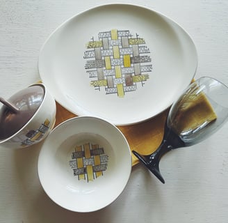Mid Century Modern Dinnerware