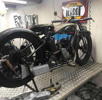 restauration moto ancienne terrot 250 osc