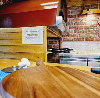 Hire Food Van Prices: What to Expect When Booking a Pizza Van for Your Event Cambridge London Ely