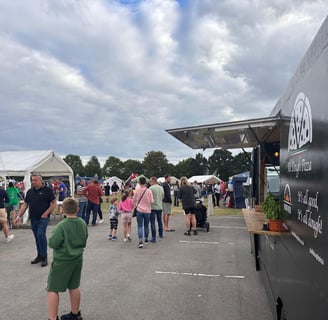 local catering sommersham cambridge near me hire rent mobile pizzavan food truck find st ives