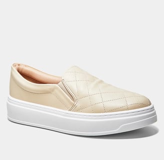 Slip On Beira Rio Casual Matelassê Feminino - Creme+Branco