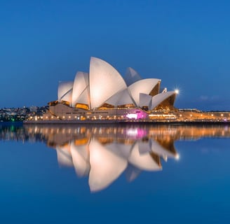 sydney opera house at night