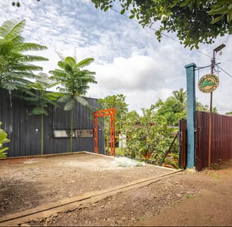 Entrance view of Casa Candali with serene atmosphere