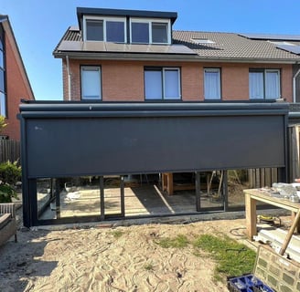 pergola et store de protection solaire