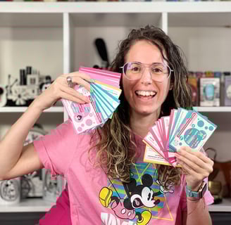 A Spanish tutor holding flashcards