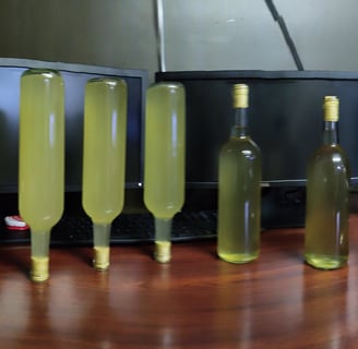 Présentation du vin alcoolique "Kasiksi ou Kasigisi" et de la boisson non-alcoolisée "Murhobo"