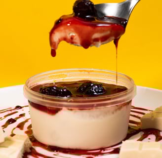 Pavê de frutas vermelhas Sr. Ogro São Paulo Irresistível