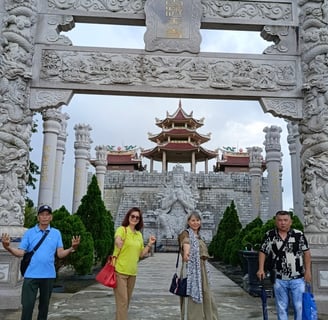 tour batam, bintan tour, tanjungpinang tour, travel agent, patung 1000, lagoi bay, treasure bay,