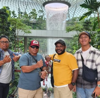 tour agent for singapore tour, jewel of changi, garden by the bay, bugis street, marina bay sands,