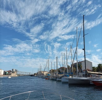 Approaching Pointe Courte on the Sète canal in our boat Emile