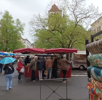 Market day in Cahors