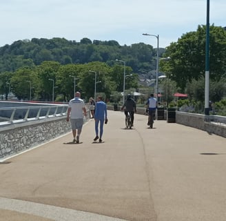 Cyclists and walkers only!