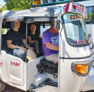 Guest in Villa Bor a Mar tuktuk