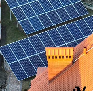 Instalación de paneles solares fotovoltaicos sobre tejado en reforma sostenible en Valencia realizada por Reformistas Valenci