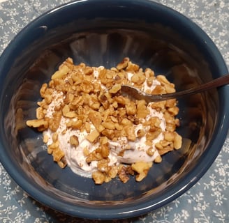 yogurt with walnuts
