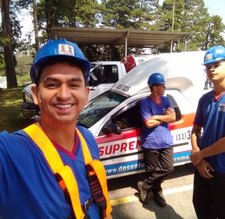 técnicos de desentupimento