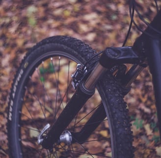 a bicycle with a bicycle handlebar and a bicycle