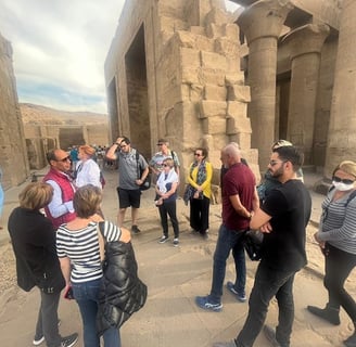 ¿Qué debo llevar en mi viaje a Egipto?foto en el templo de karnak egipto , luxor