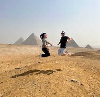 consejos para visitar las pirámides, fotos en Guiza, guías oficiales en Egipto.