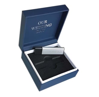 Our wedding gift box with presentation USB