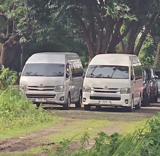 Sewa Mobil Hiace di Surabaya Harga Rental Murah