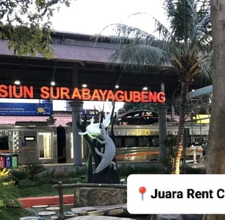 Stasiun Kereta Api Surabaya Gubeng Juara Rent Car