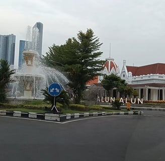 Wisata Alun Alun Kota Pahlawan Surabaya