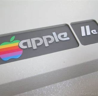 Apple IIe logo with raimbow apple