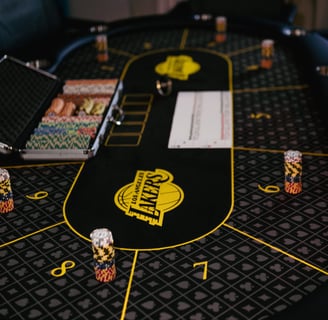Draugų grupės pokerio vakaras su krupjė Chill Room Vilnius aplinkoje
