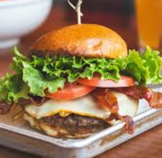 Angus Cheeseburger with Apple Smoked Bacon