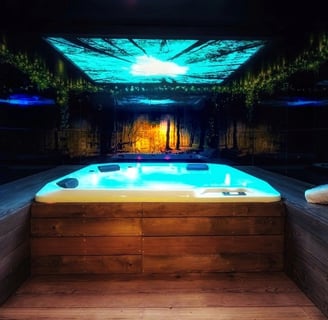 Le spa jacuzzi privatif de la love room Bretagne l'expérience enchanteresse