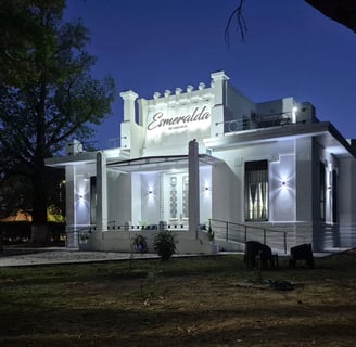 Foto de Noche -  Geriatrico RESIDENCIA ESMERALDA Temperley, Zona Sur, Lomas de Zamora. Residencia