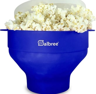Collapsible microwave bowl for steaming and reheating, great for small kitchens.