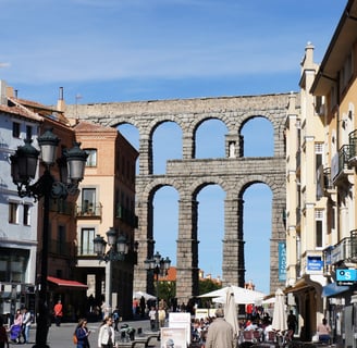 Acueducto de Segovia desde la calle 